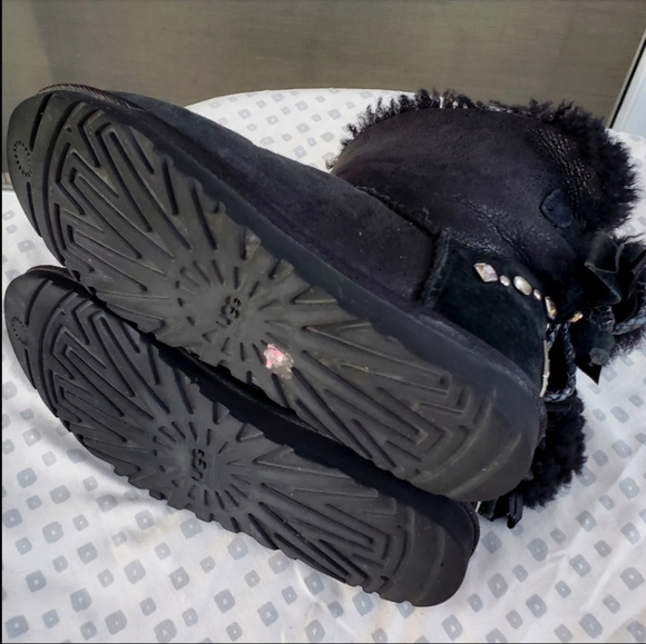 UGG Mini Bailey Leather Braid Bow Swarovski Black Boots Metal Logo Wmn Sz 5/ 36 - Picture 10 of 13